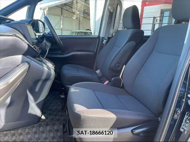 Toyota VOXY 2014-10 253465-11