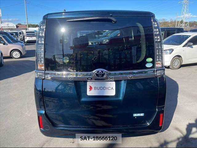 Toyota VOXY 2014-10 253465-8