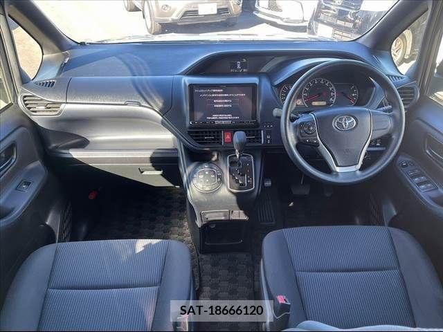 Toyota VOXY 2014-10 253465-1