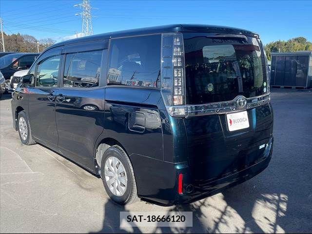 Toyota VOXY 2014-10 253465-7