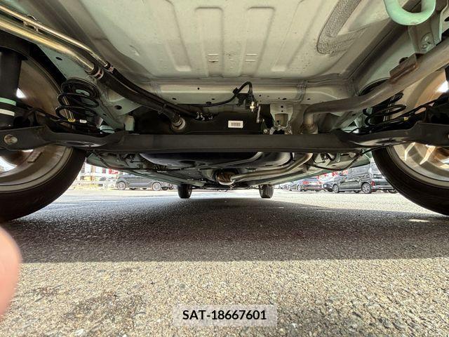 Suzuki LAPIN 2017-04 305684-12