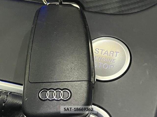 Audi Q2 2017-10 217752-6