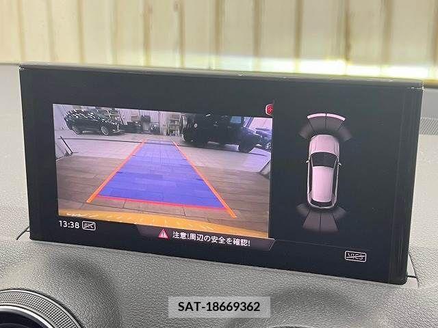 Audi Q2 2017-10 217752-3