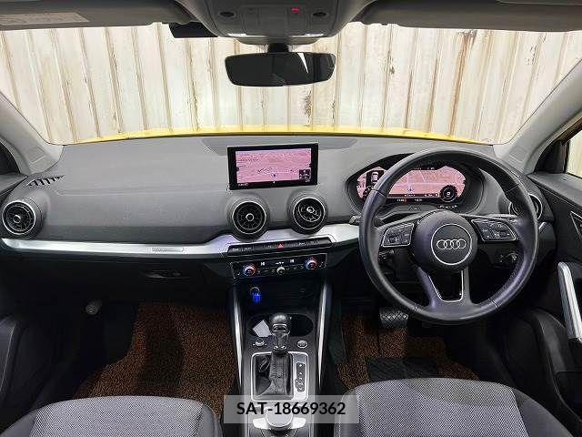 Audi Q2 2017-10 217752-1