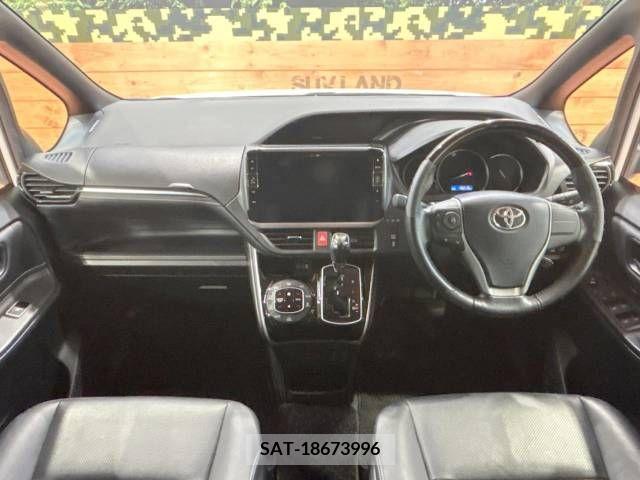 Toyota ESQUIRE 2017-07 240985-1