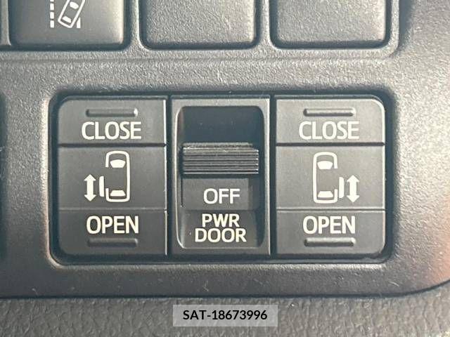 Toyota ESQUIRE 2017-07 240985-6
