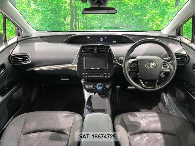 Toyota PRIUS 2020-04 236542-1