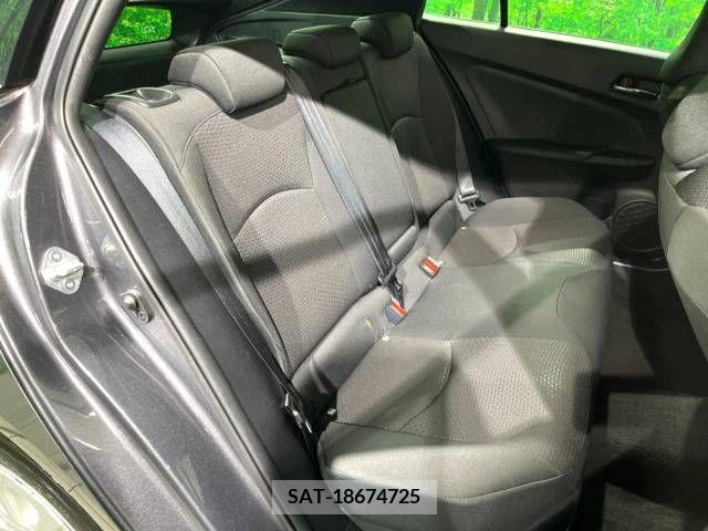 Toyota PRIUS 2020-04 236542-9