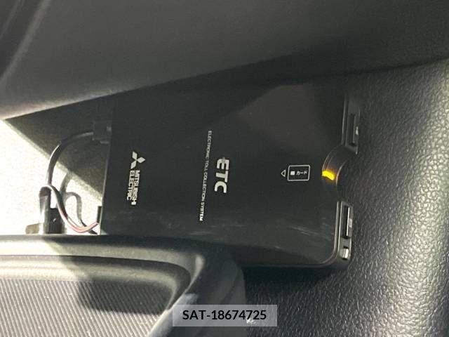 Toyota PRIUS 2020-04 236542-7