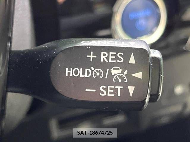 Toyota PRIUS 2020-04 236542-5