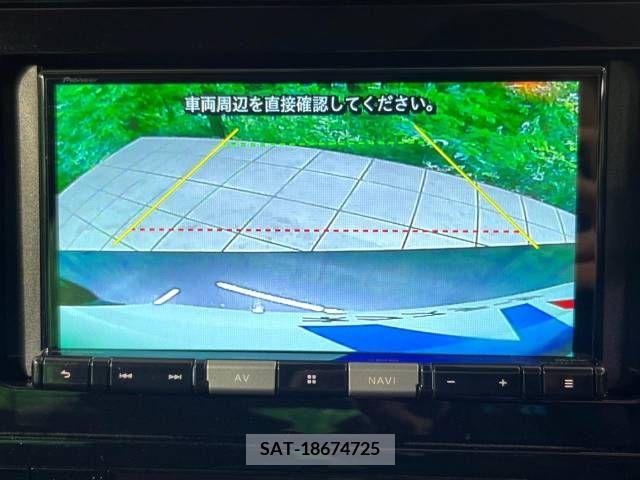 Toyota PRIUS 2020-04 236542-4