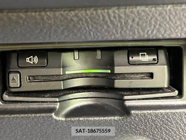Toyota VITZ 2014-06 350674-5