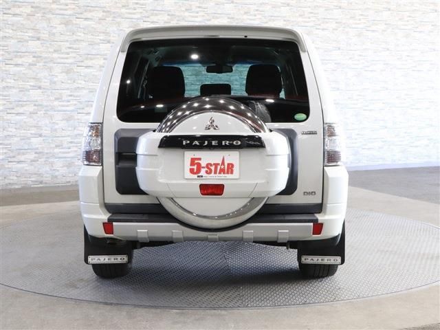 Mitsubishi PAJERO 2013-06 187271-9