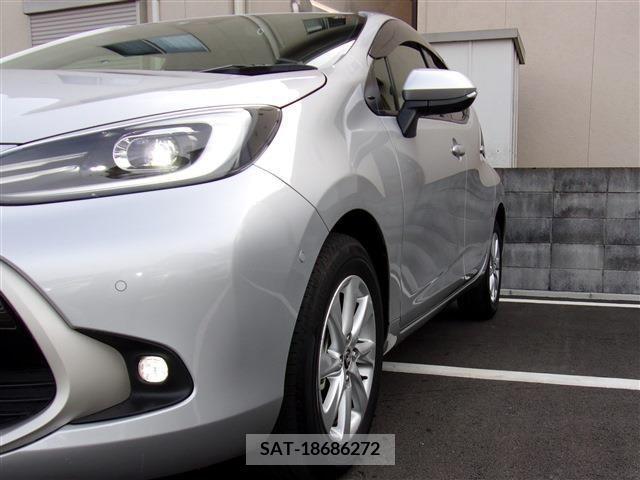 Toyota AQUA 2021-08 205561-8