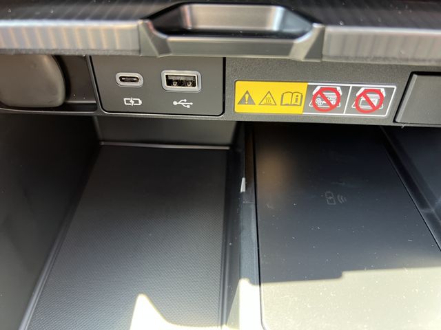 Lexus RX 2023-03 17749-19