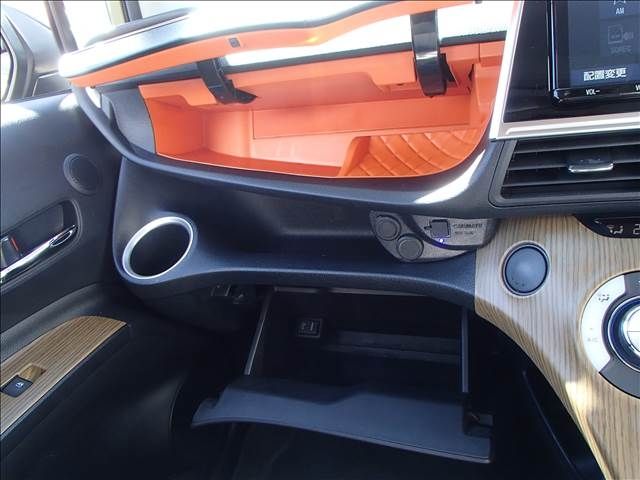 Toyota SIENTA 2021-07 15001-12
