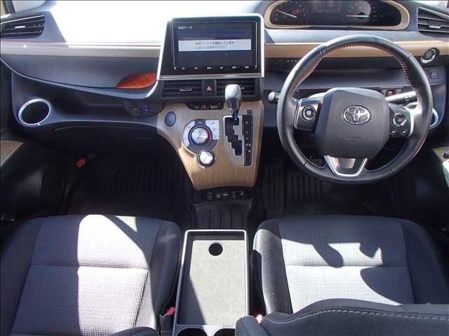 Toyota SIENTA 2021-07 15001-1