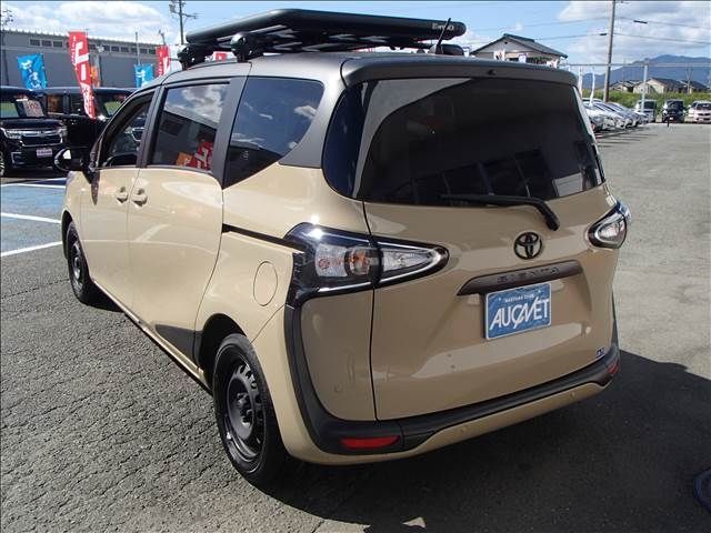 Toyota SIENTA 2021-07 15001-2