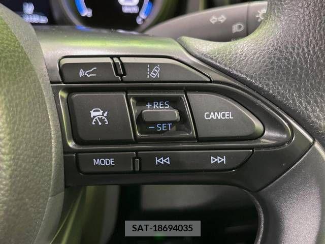Toyota YARIS 2023-06 334710-4
