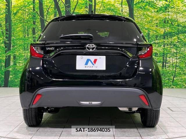 Toyota YARIS 2023-06 334710-15