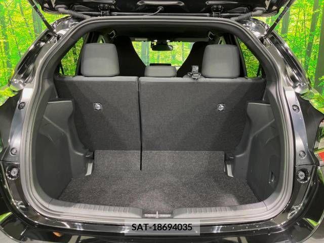 Toyota YARIS 2023-06 334710-10