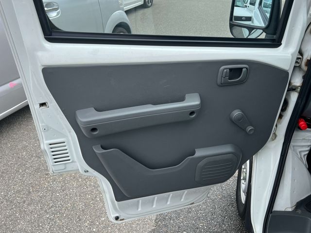 Nissan CLIPPER 2012-11 24242-24
