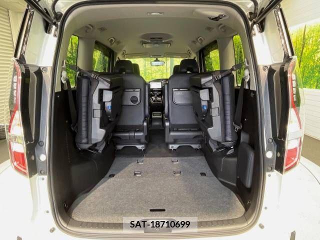 Nissan SERENA 2019-10 325062-12