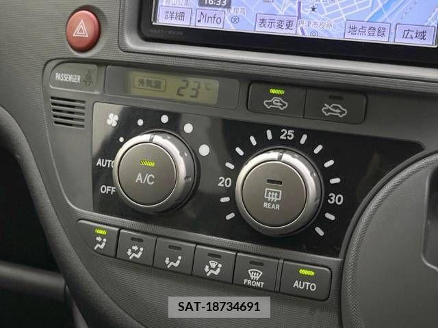 Toyota SIENTA 2012-08 327646-5