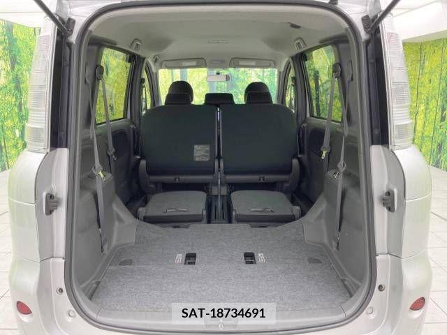Toyota SIENTA 2012-08 327646-11