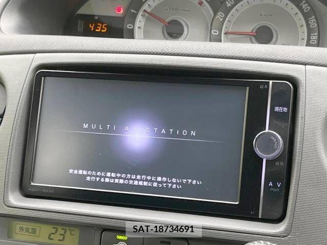 Toyota SIENTA 2012-08 327646-2
