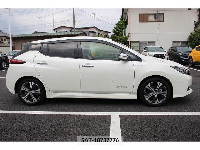 Nissan LEAF 2017-11 324786-2