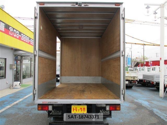 Hino DUTRO 2016-02 200411-5