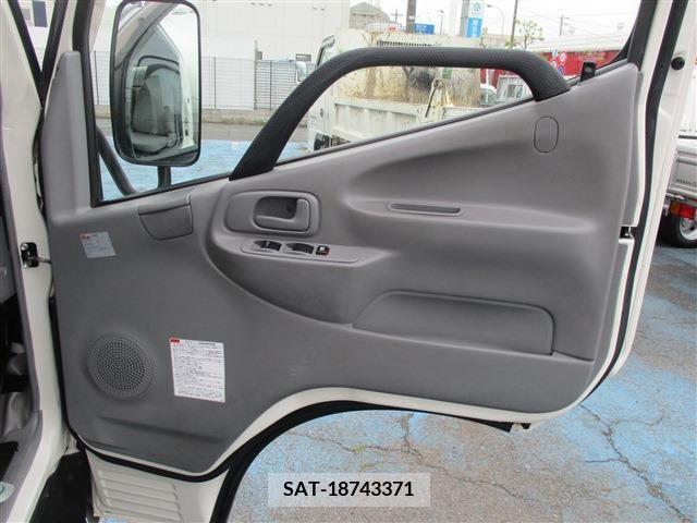 Hino DUTRO 2016-02 200411-20