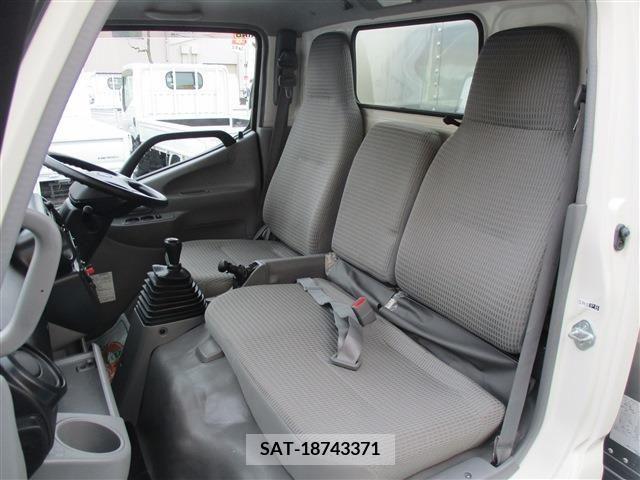 Hino DUTRO 2016-02 200411-14