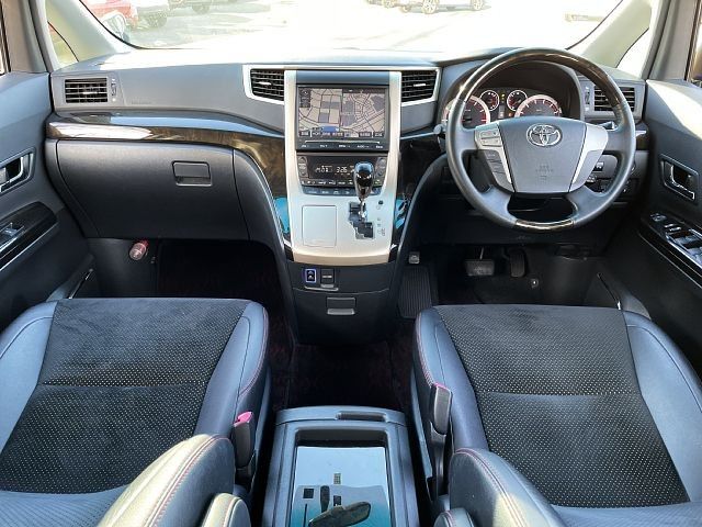 Toyota VELLFIRE 2014-11 187418-1