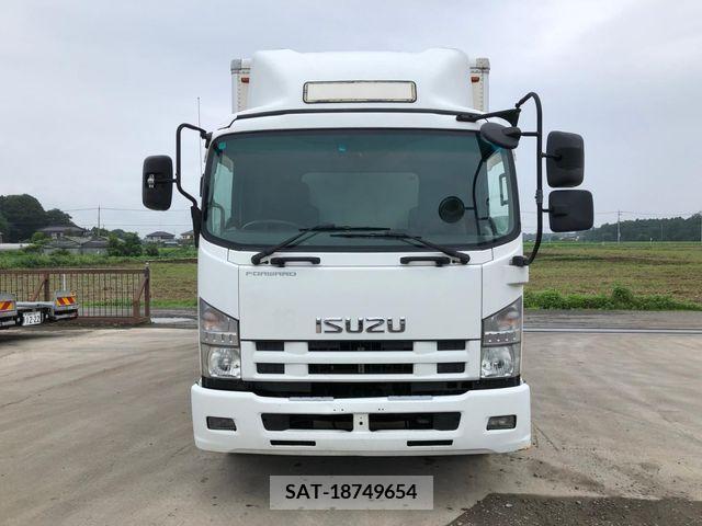 Isuzu FORWARD 2012-10 384591-1