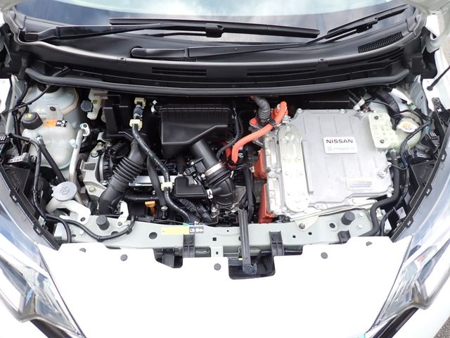 Nissan NOTE 2018-08 10430-22