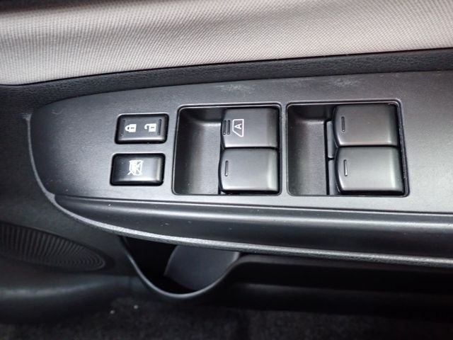 Nissan NOTE 2018-08 10430-8