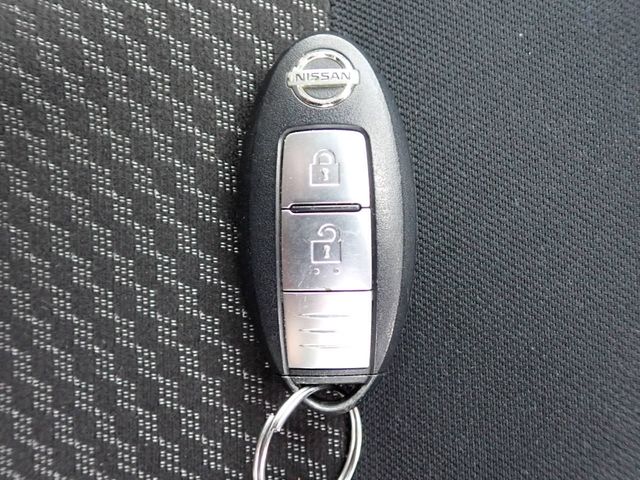 Nissan NOTE 2018-08 10430-11