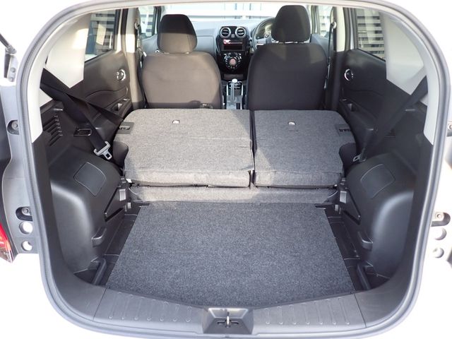Nissan NOTE 2018-08 10430-17