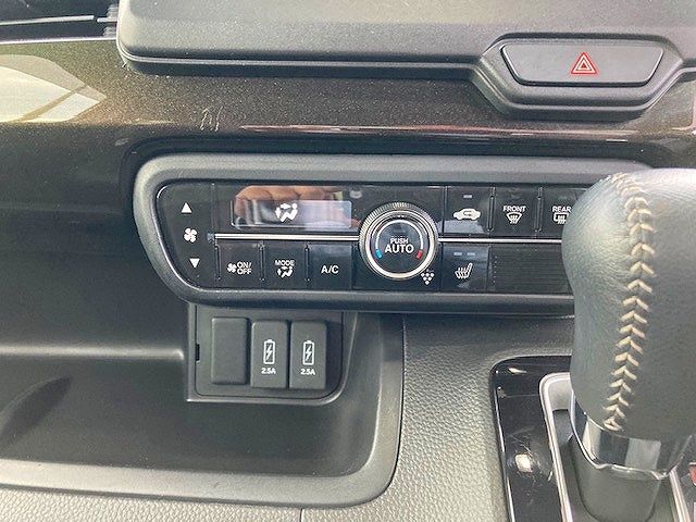 Honda N BOX CUSTOM 2020-04 187492-4