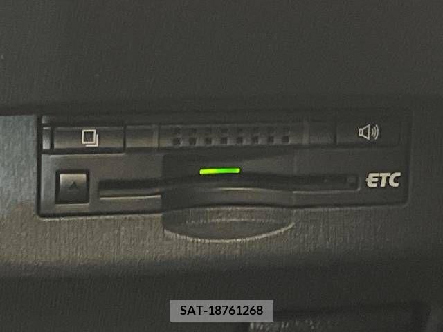 Toyota PRIUS 2013-05 322118-4