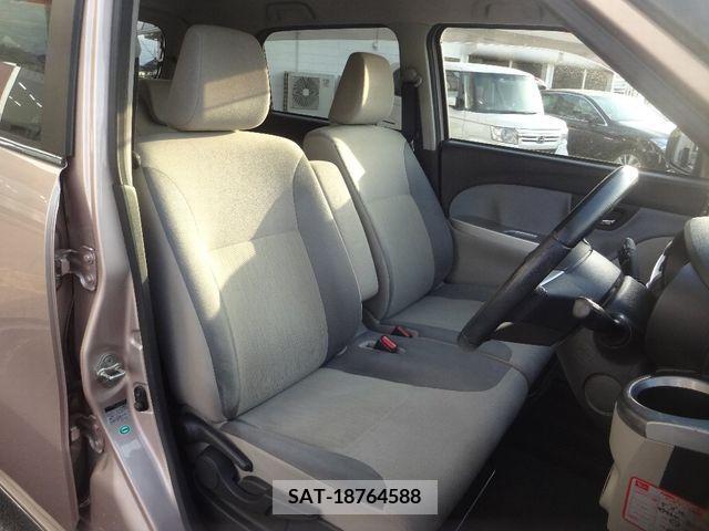 Daihatsu CAST 2015-11 241073-6