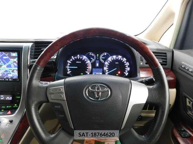 Toyota ALPHARD 2011-01 210478-12