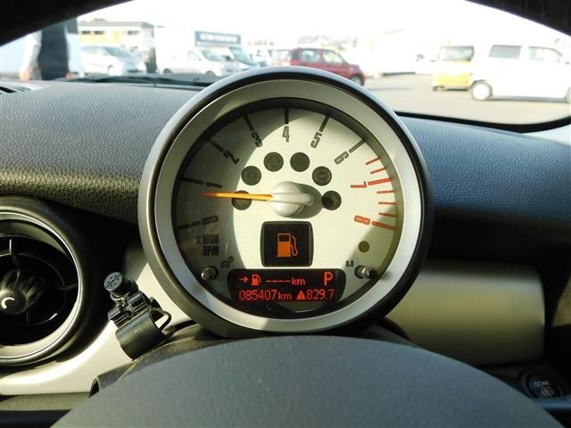Bmw MINI 2008-11 983-24