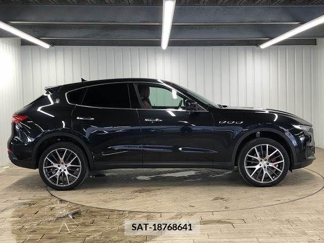 Maserati LEVANTE 2017-06 363235-16