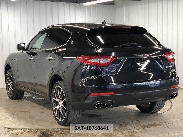 Maserati LEVANTE 2017-06 363235-14