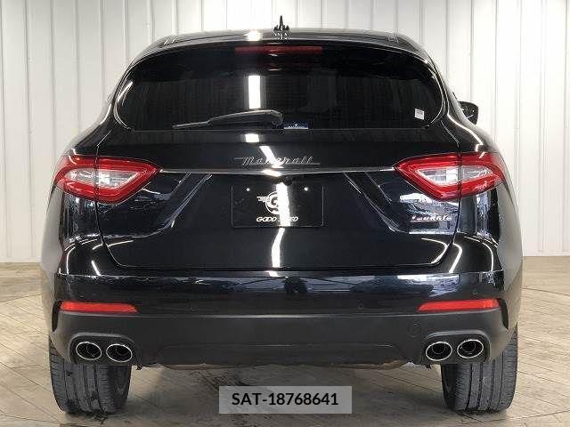 Maserati LEVANTE 2017-06 363235-12