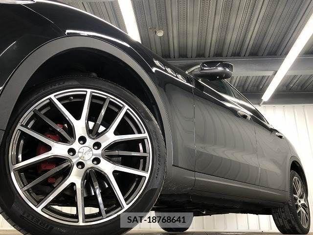 Maserati LEVANTE 2017-06 363235-17