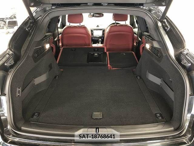 Maserati LEVANTE 2017-06 363235-10